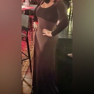 Susan Roselli Rare-Vintage Elegant Brown Maxi Dress Long Sleeves Scoop Neckline